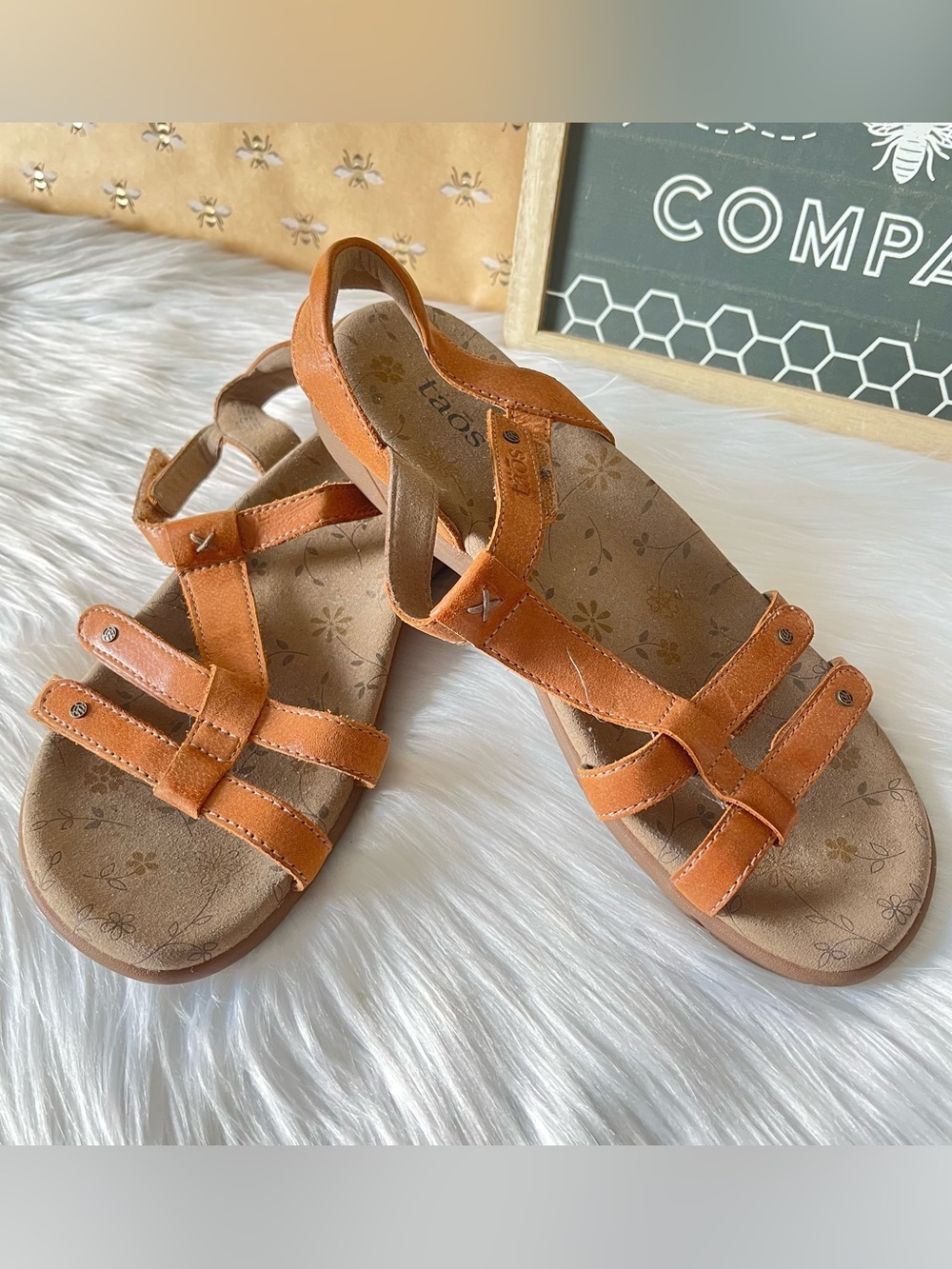 Taos Women's Trophy 2 Sandal - Honey Size 8